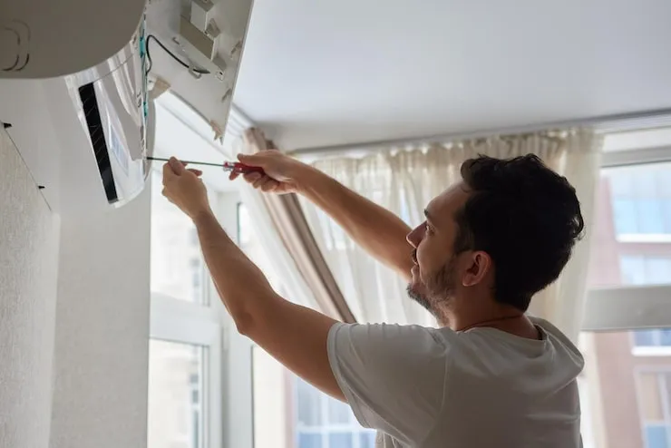 Manutenção de ar condicionado de janela